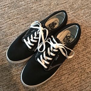 Women’s black vans